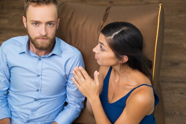 Cuckold-Beziehung – Was eine Cuckold-Beziehung ausmacht und welche Regeln wichtig sind